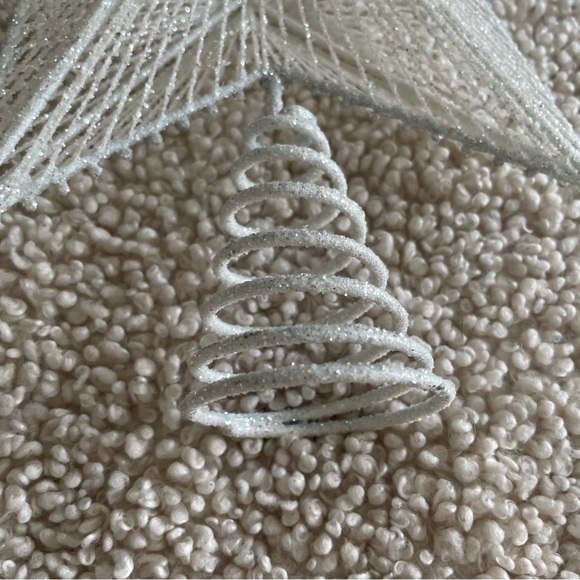 White glitter tree topper star - Picture 5 of 7